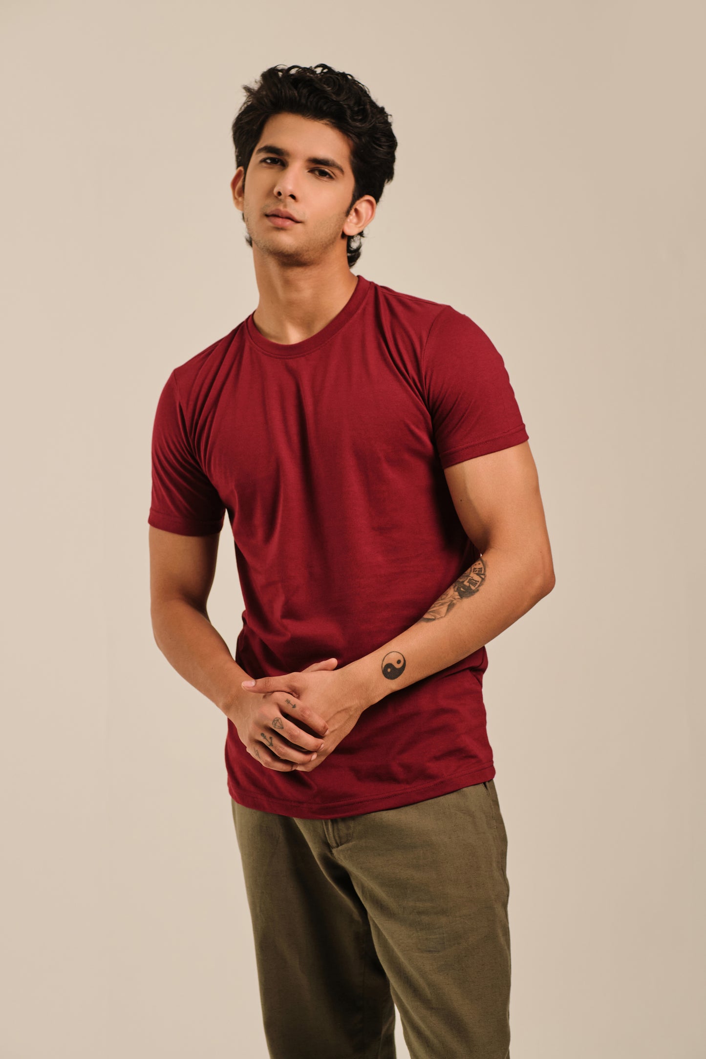 Men's Round Neck Solid T-Shirt - Regular Fit Rich Cotton - Maroon